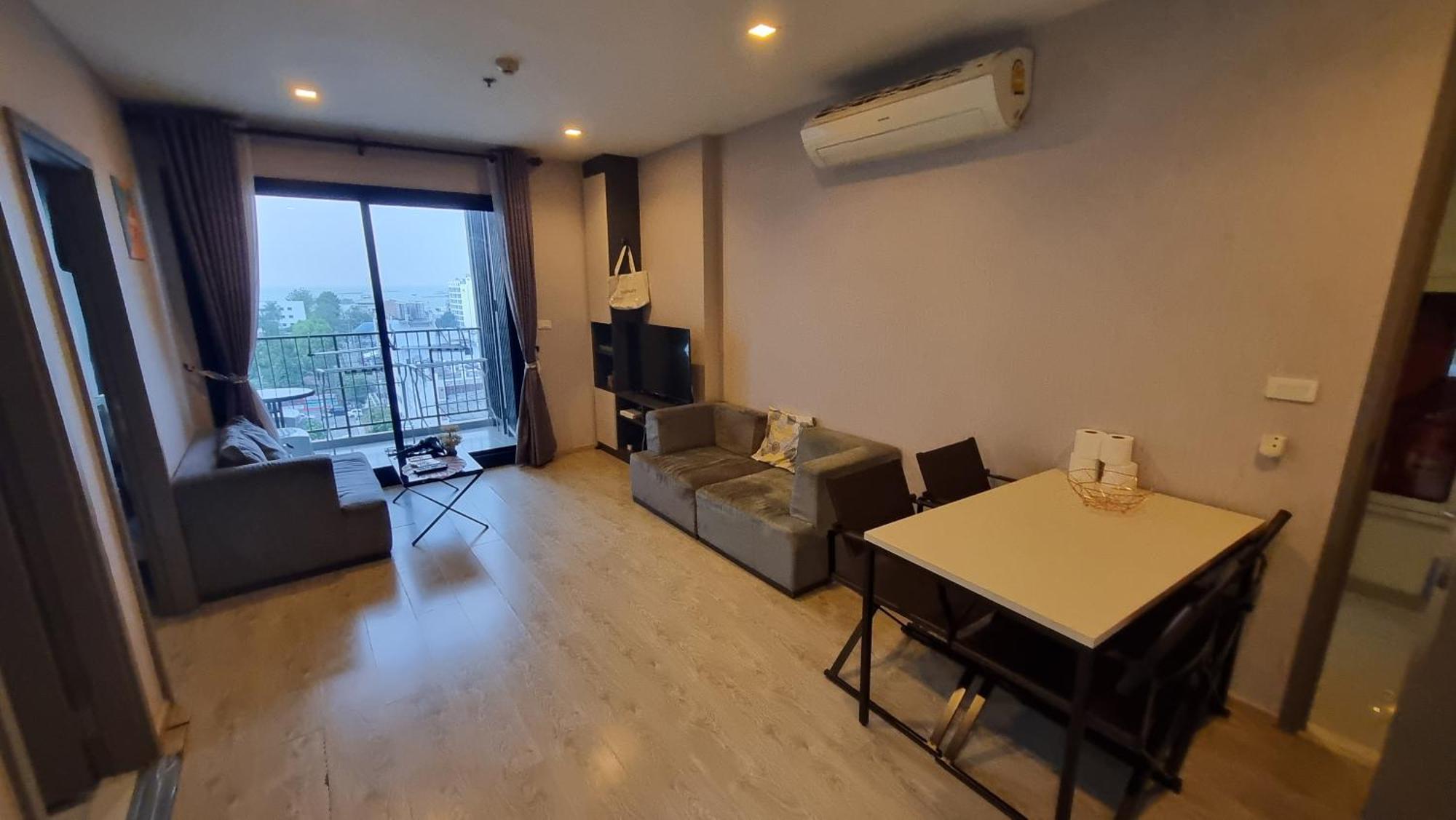 The Base Central Apartments 芭達亞 外观 照片